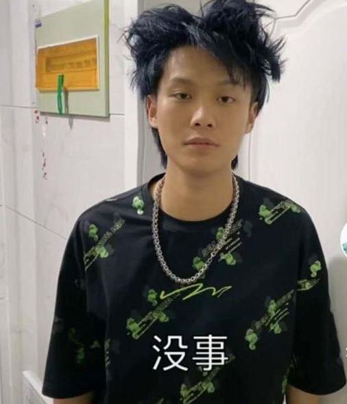 粉丝直逼刘德华,疯狂小杨哥突然停播,破7000万粉出了什么事?