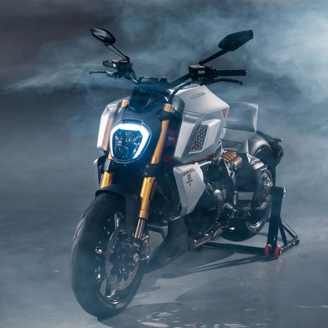 04杜卡迪赛博朋克风格新车,售价262000元起!