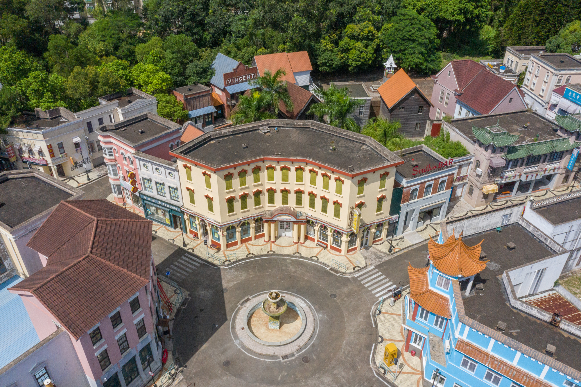 中山影视城,不能出国,就来这里