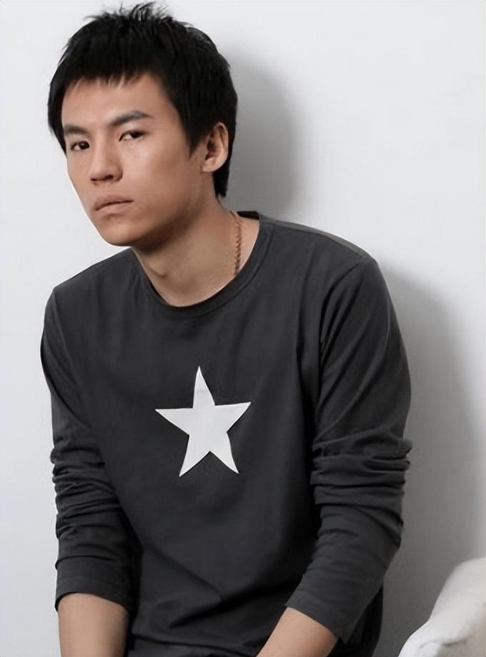 回顾48岁的周迅至今"无儿无女",回看她干过的事情,就不觉得奇怪了