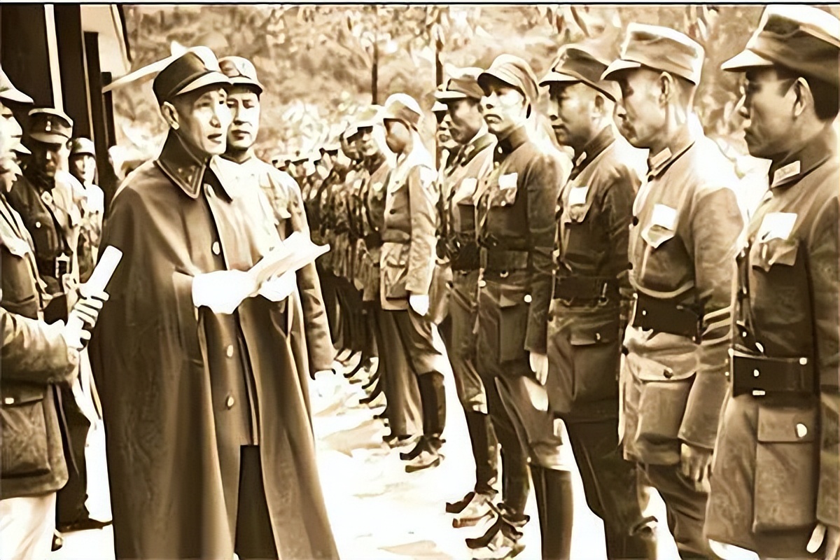 戴笠去世,毛人凤上位,憋了几年,醉酒后才道明上位原因:他老婆