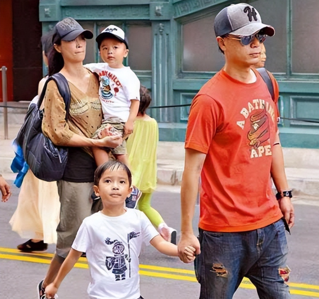 香港小姐卢淑仪,最好的年纪遇到李克勤,幸福甜蜜的日子天天有