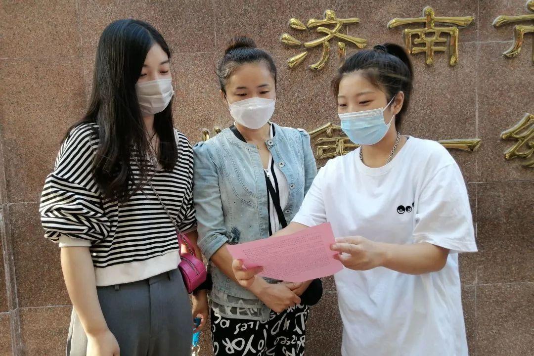 以法护航 共赴一场法治之约—育贤一幼“八五”普法宣传活动纪实(图23) 以法护航 共赴一场法治之约—育贤一幼“八五”普法宣传活动纪实(图23)