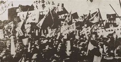 钩沉|黄逸峰:投笔从戎,再入学界