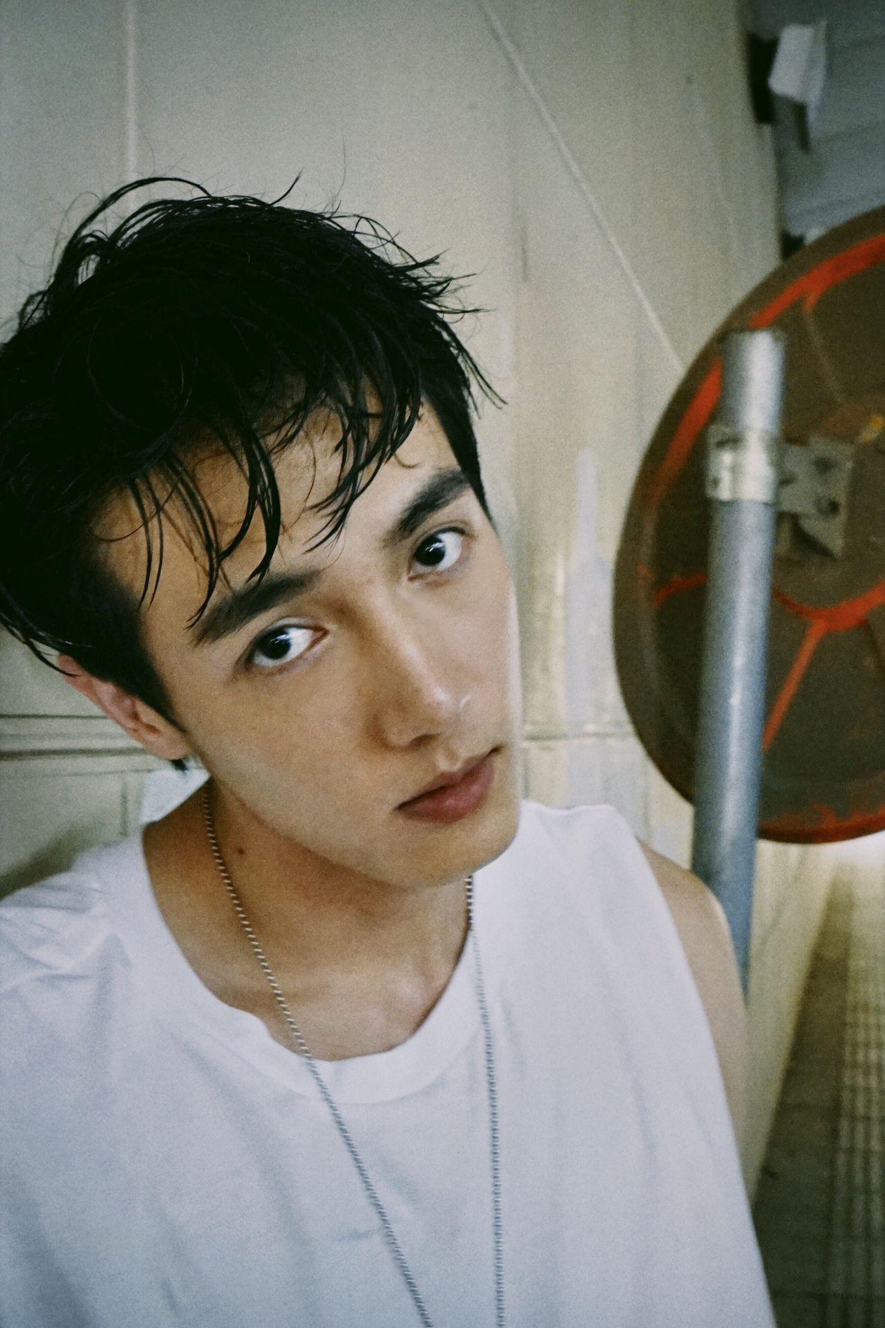 萧亚轩前男友被曝与邻居结婚!萧亚轩恢复单身直播语无伦次