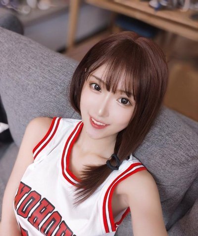 真人版"赤木晴子",混血颜值身材火辣,被称为日本第一美臀