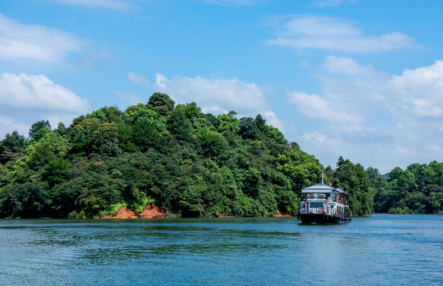 新余仙女湖太美了,有江西千岛湖之称,还是七夕起源地