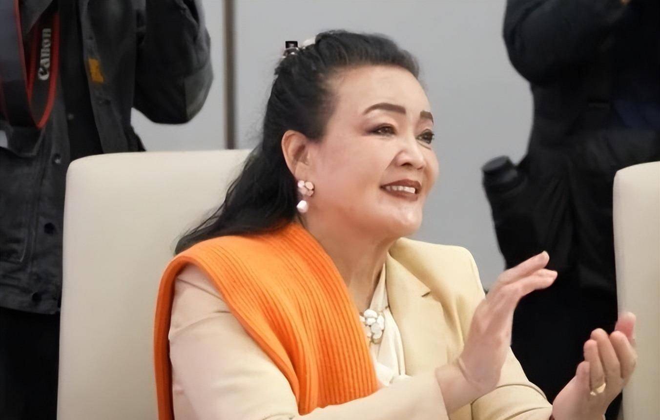 张兰直播间:盛名之下,真相何在?