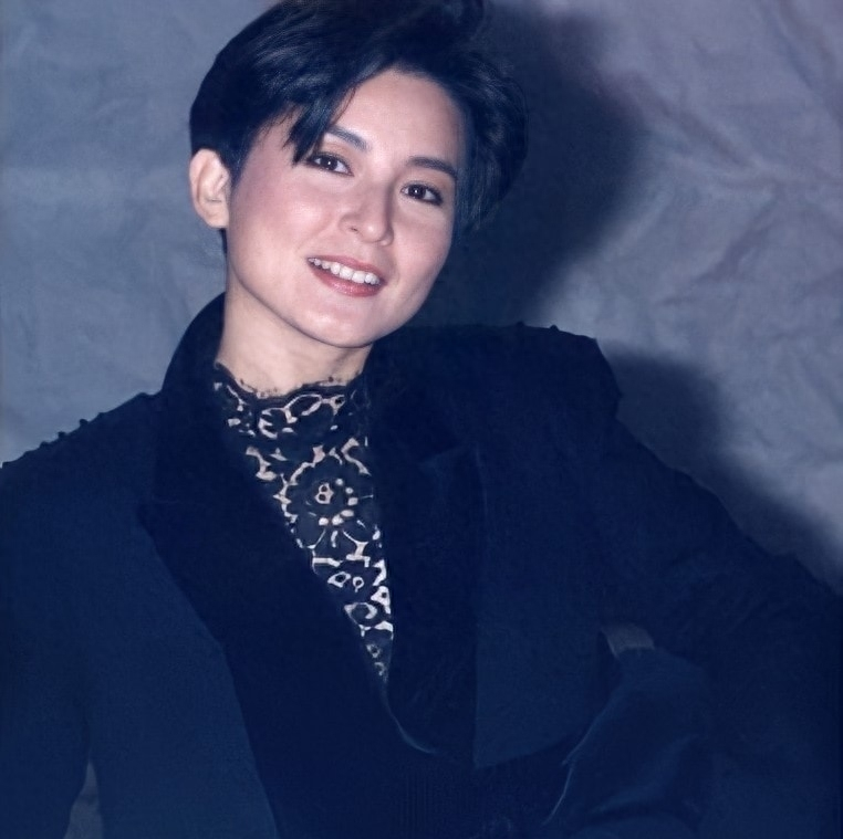 回顾事实证明65岁没结婚孤苦伶仃的陈淑桦已走上另一条大道