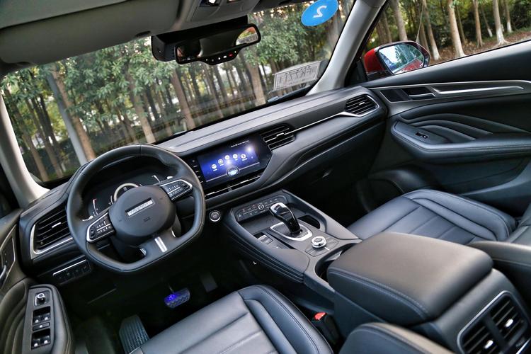 手握15万,开完哈弗f7,再换到丰田奕泽上,车主:对比差距明显