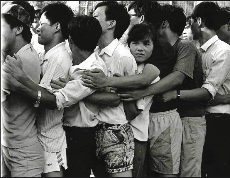 股票往事:一组老照片,带你感受1992年中国股民的疯狂场面