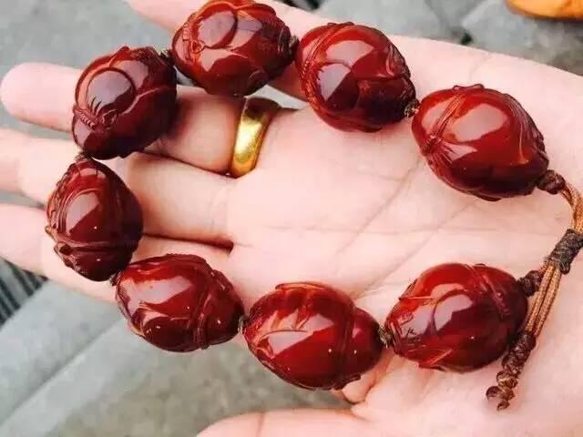 橄榄核手串怎么包浆快呢?