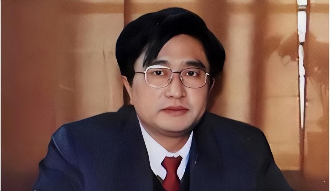 恋爱脑的女人多可怕!"慕马大案"中的章亚非:为救老公敢牺牲