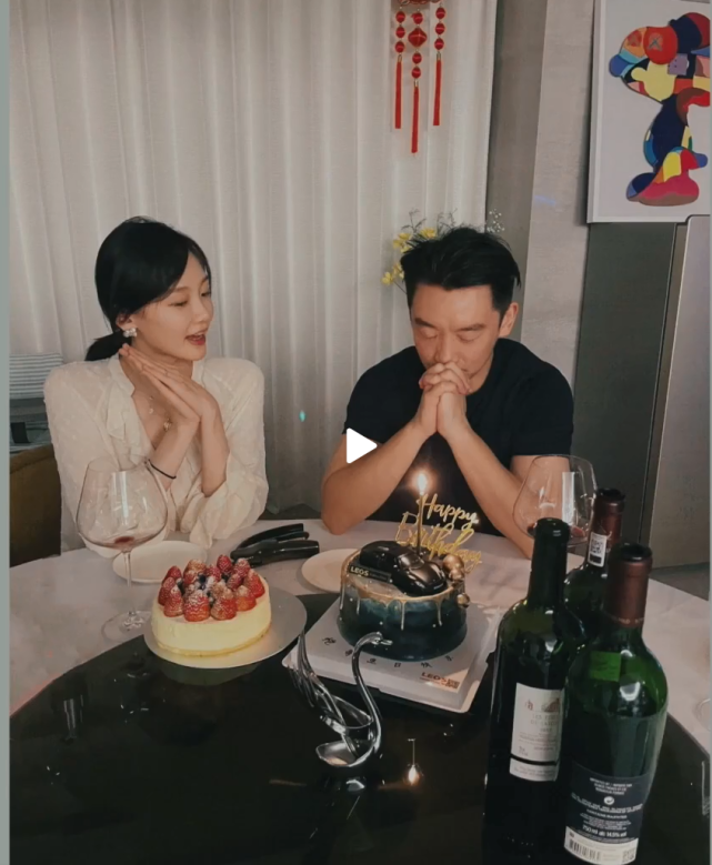 郑恺受访谈婚后苗苗对自己最大的改变,并回应想成为怎样的父亲