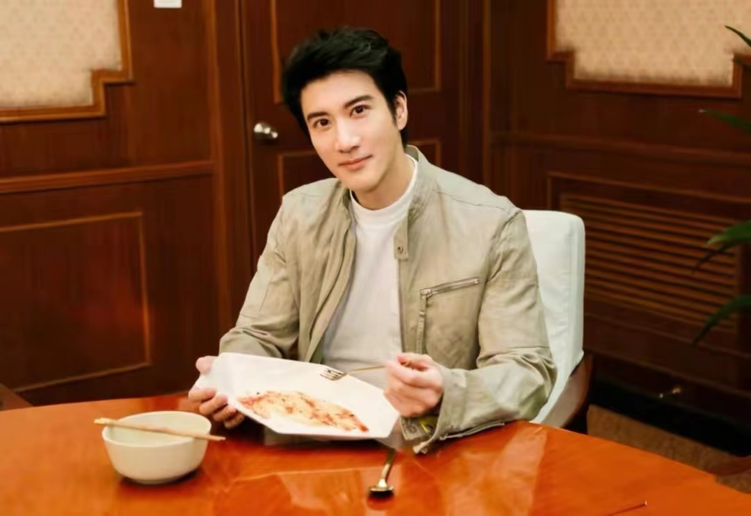 孙国豪自曝前女友出轨,与异性接吻并带回家,对方身份疑似王力宏