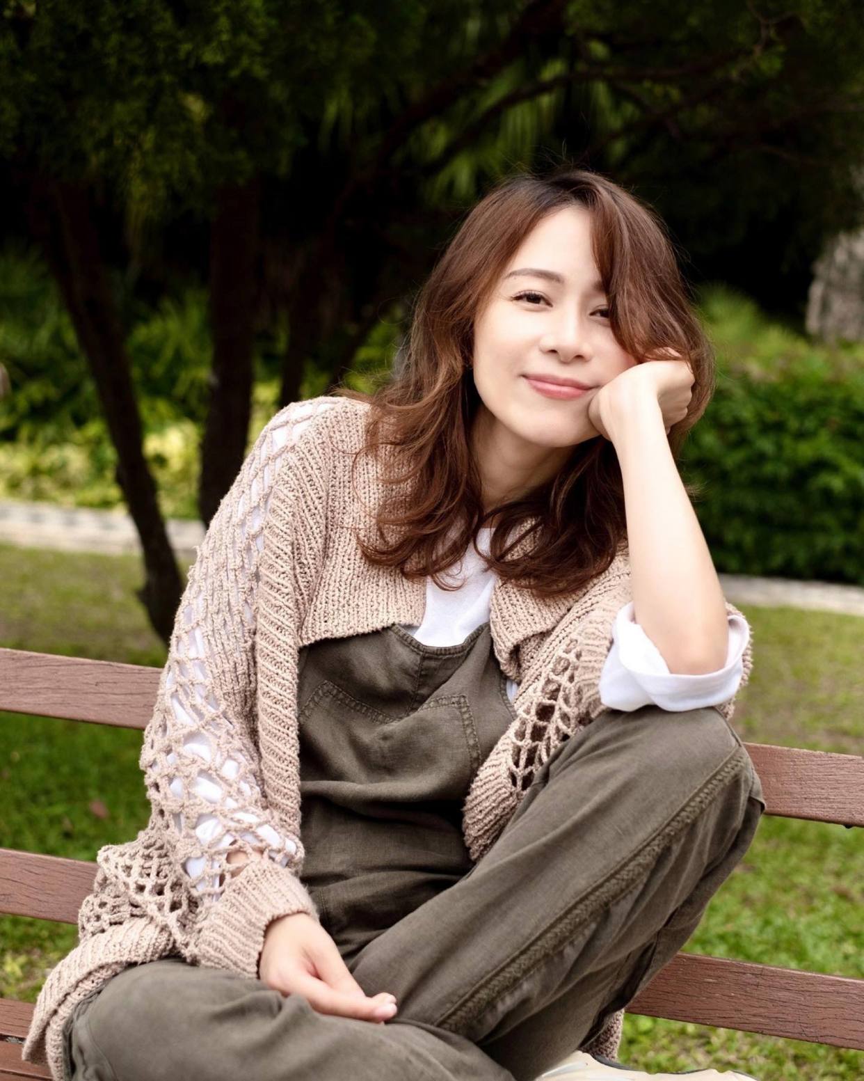 tvb前女星邝文珣近照美艳动人!复出做网红,嫁富商成三孩之母