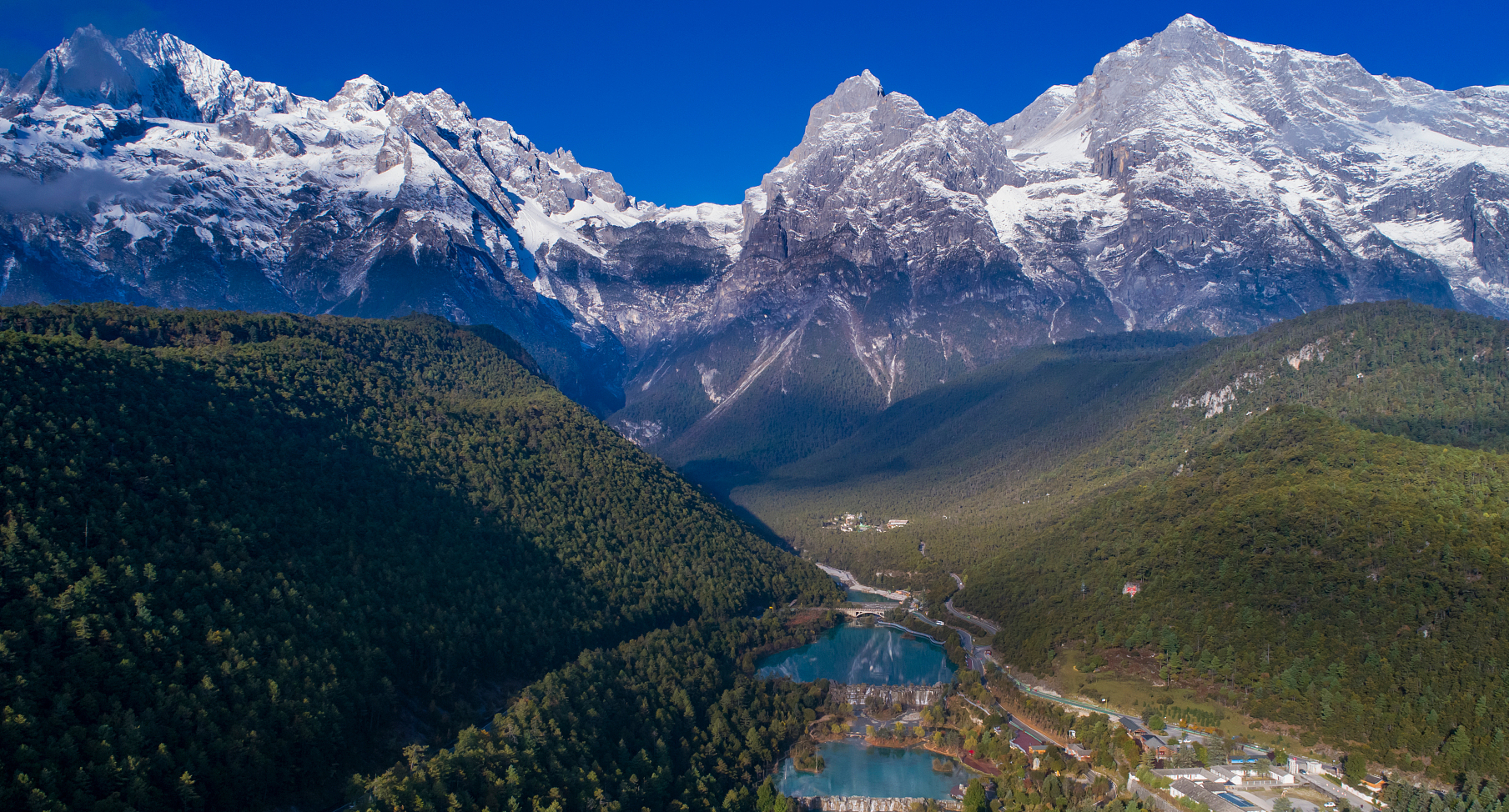 云南这一山脉,终年积雪,蕴藏无尽风光,被誉为南滇之巅
