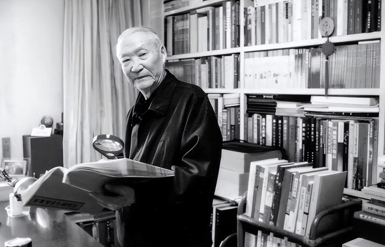 孙机,毕业于北京大学历史系考古专业,这个不受待见的领域,孙机却用了