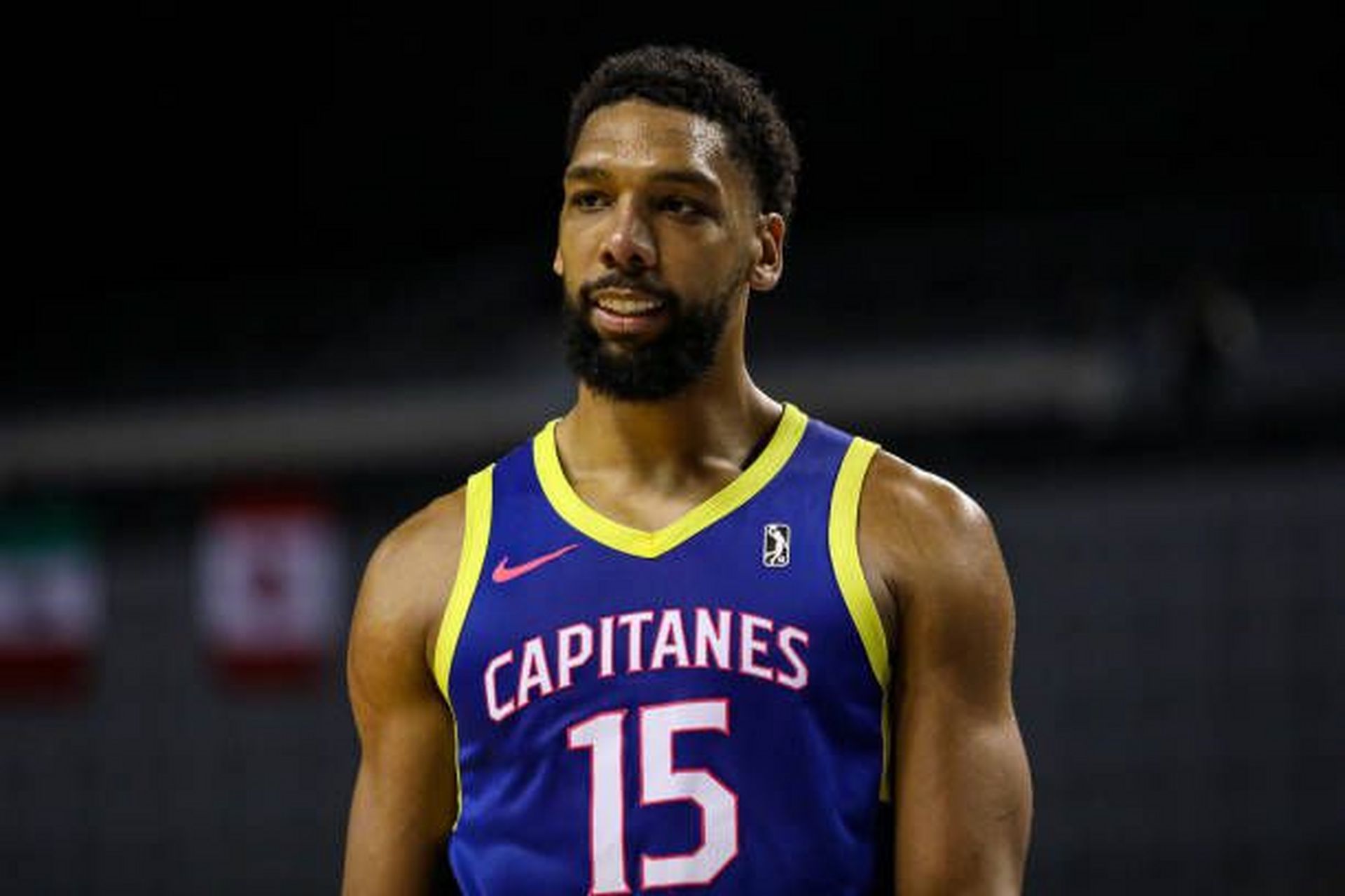 前cba广厦队外援贾里尔-奥卡福(jahlil okafor)下赛季将会加盟西甲