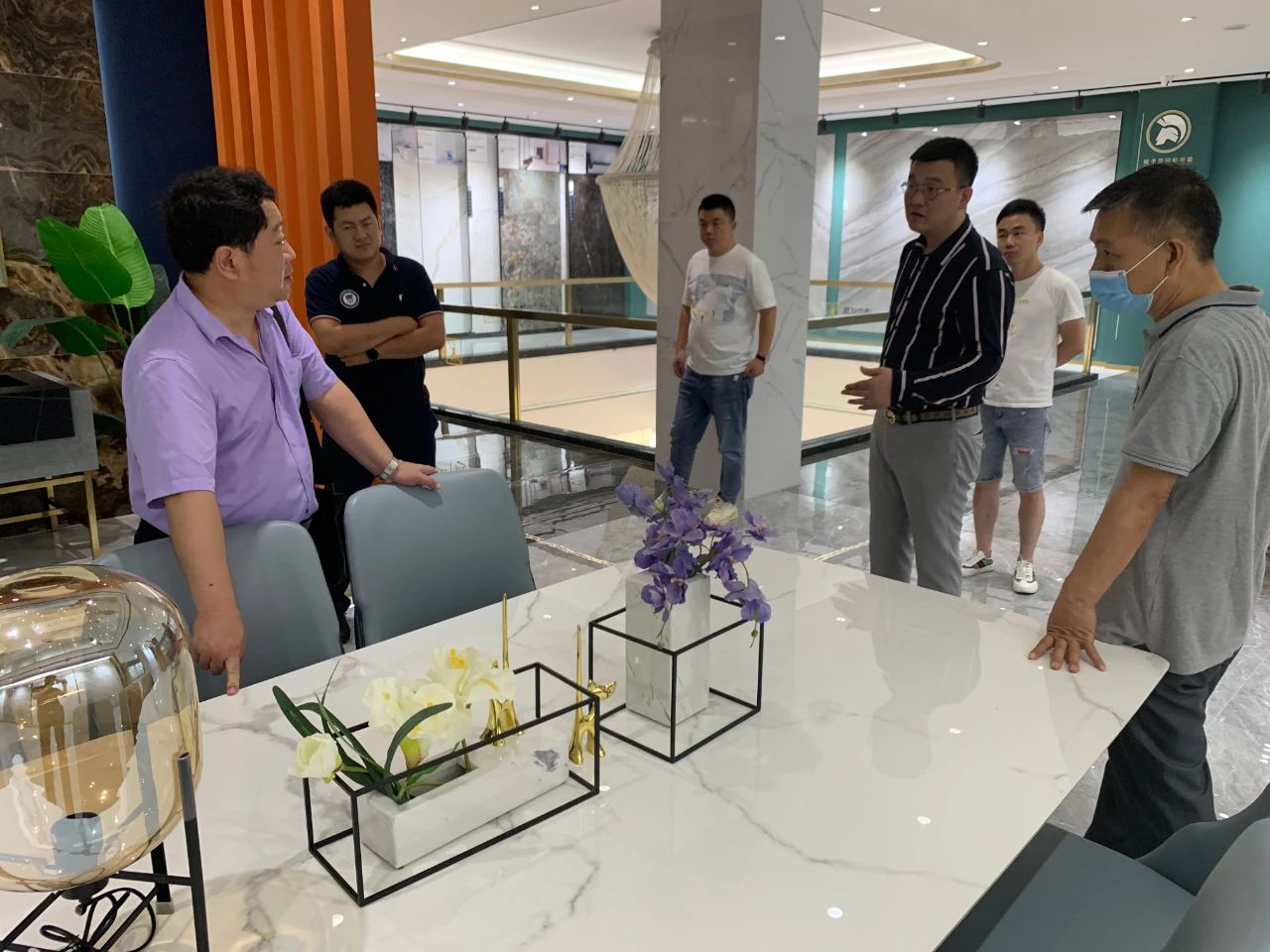 施琅陶瓷近日迎来了特别的客人