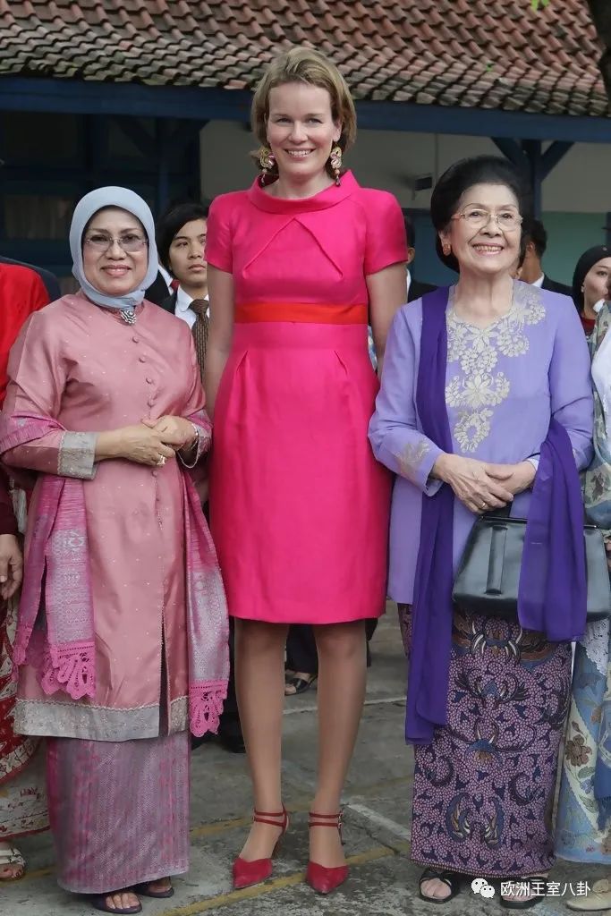 八卦欧洲王室女眷的酷炫着装,就是不拉爆饱和度不痛快