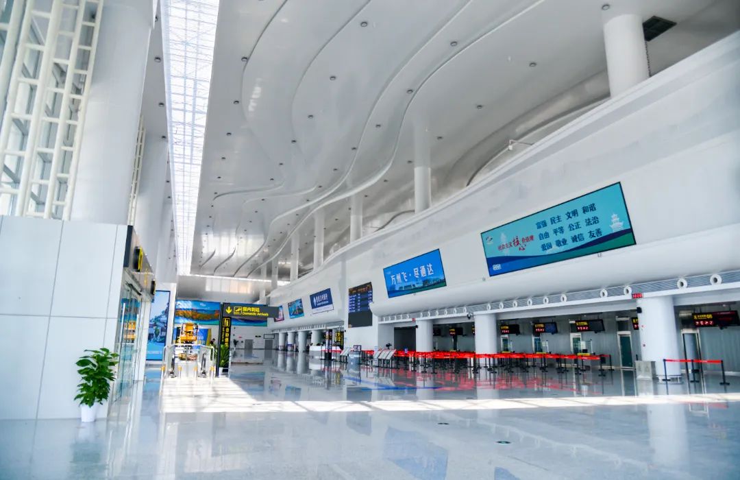 全新面貌超震撼!万州机场t2航站楼今日试运行,游客须知