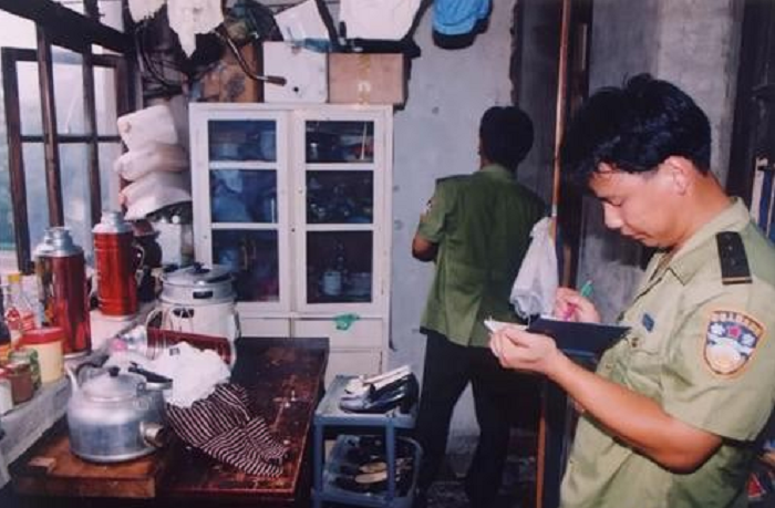 曾在停尸房练胆的许反帝:17岁盗10亿文物,43岁被折磨进精神病院