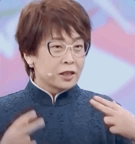 在羊的印象里,《半边天》之所以不同,一大半的原因是因为张越.