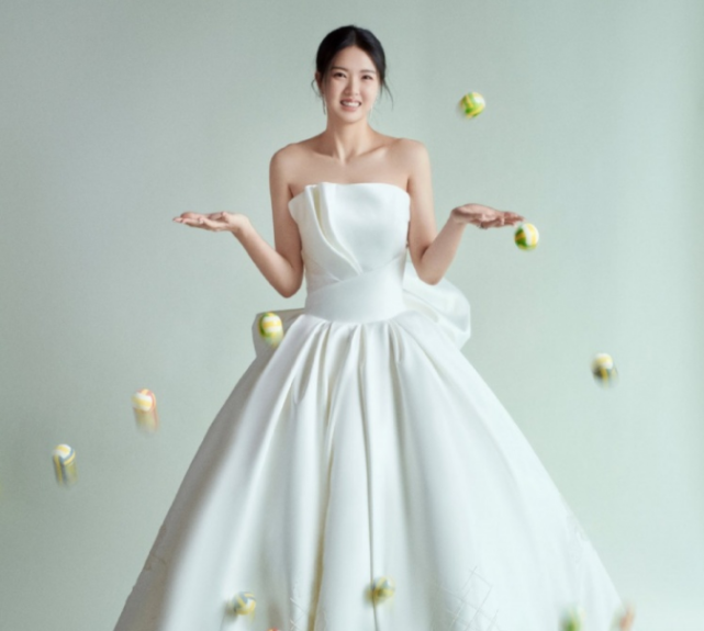 恭喜女排国手张常宁与男篮国手吴冠希婚纱照出炉将在6月办婚礼