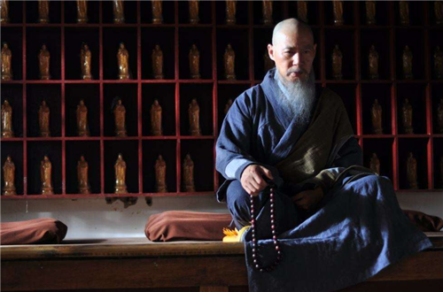 中国最后一位女飞贼:拜和尚为师,轻功绝技惊人,枪毙时年仅24岁