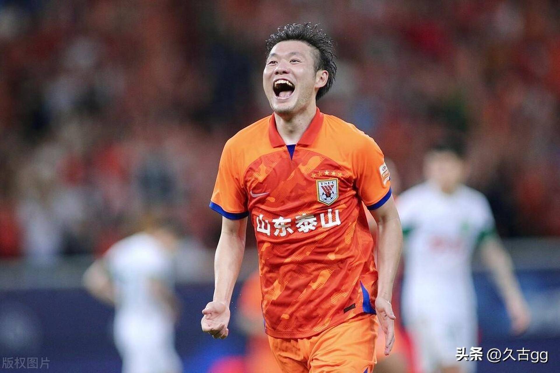 1传1射1中梁,李源一或让徐新坐上国足板凳   7月30日晚进行的中超联赛