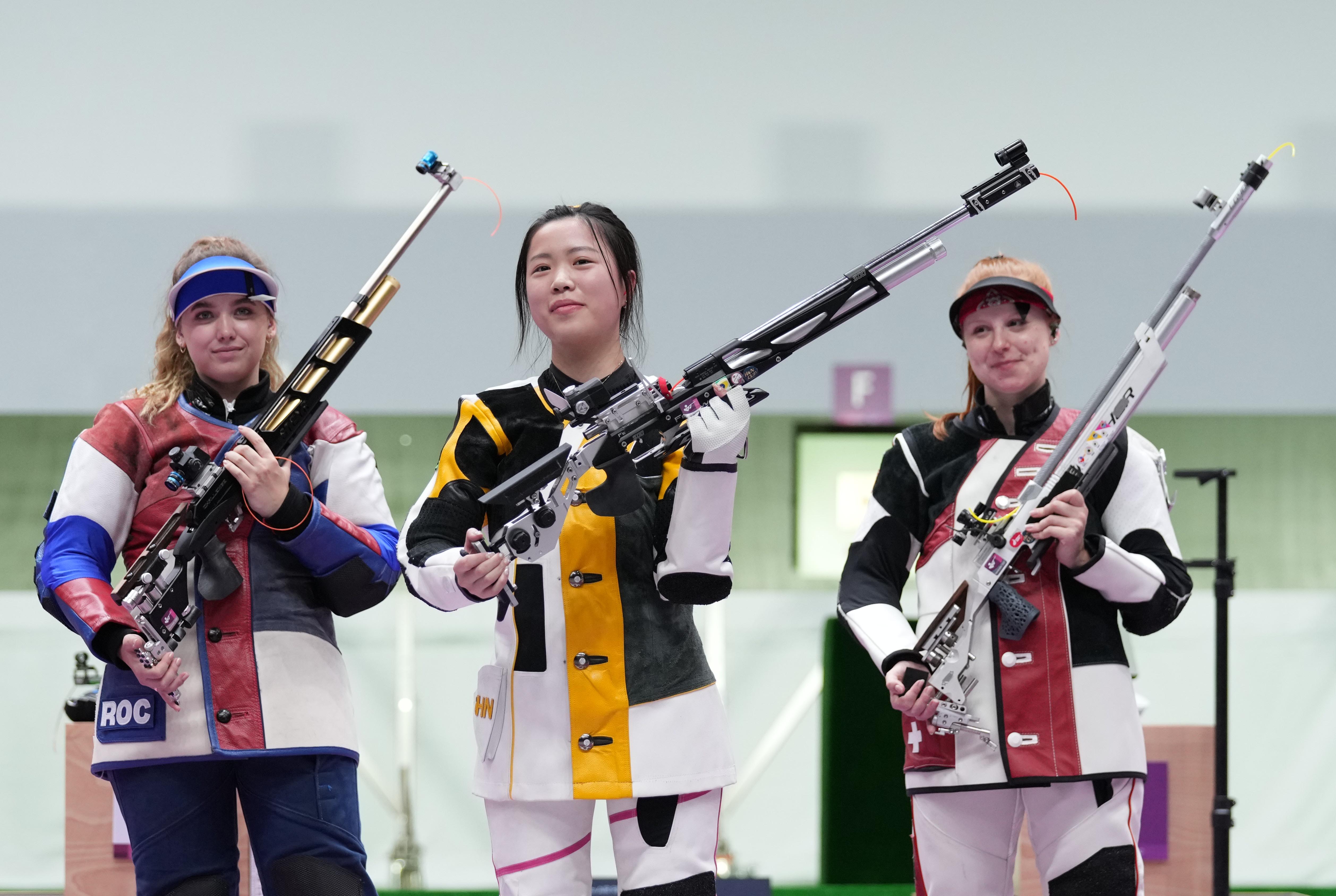 射击——女子10米气步枪:杨倩夺得东京奥运会首枚金牌(5)