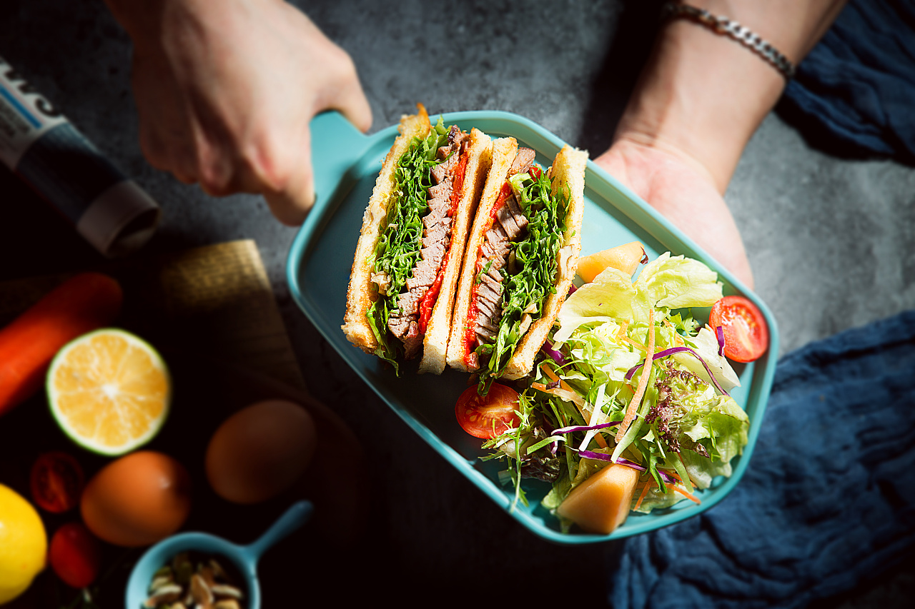 利用休闲时间浏览社交网站会给人们带来哪些消极影响?