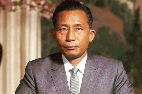 朴正熙从日本将军到韩国总统,独裁统治18年,财阀背后的真正推手