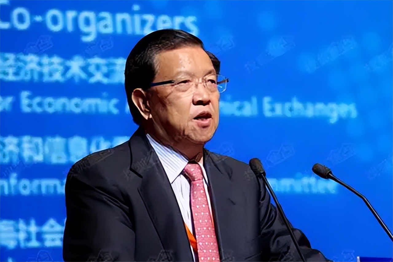 入世谈判15年,美国代表曾提离谱要求,龙永图:立刻离开我的办公室