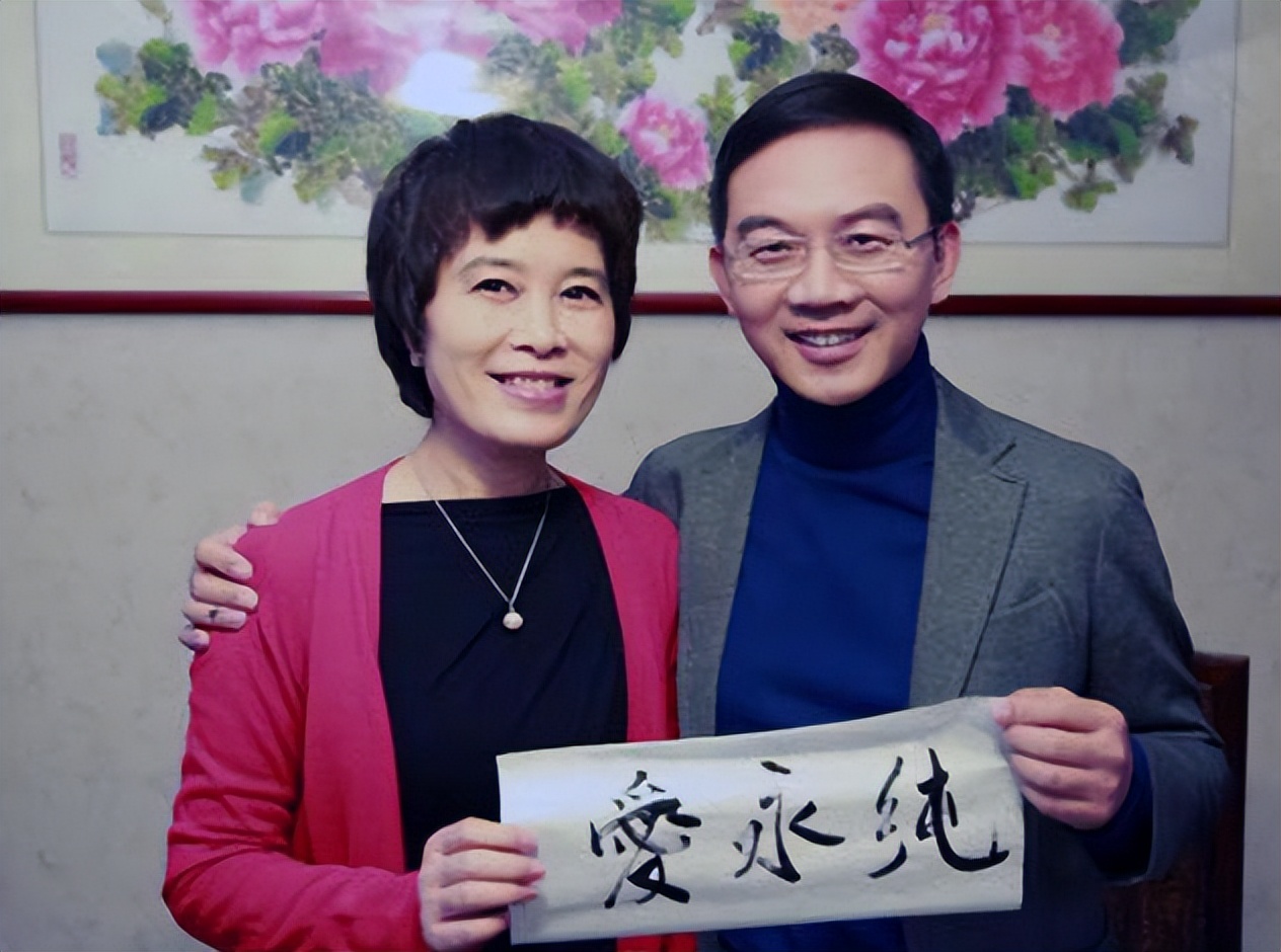 前央视主持人郎永淳,放弃大好前途只为救妻子,如今怎么样了?