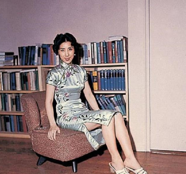 张灵甫要吃饺子妻子亲自下地割韭菜张灵甫趁机在脑后开了一枪