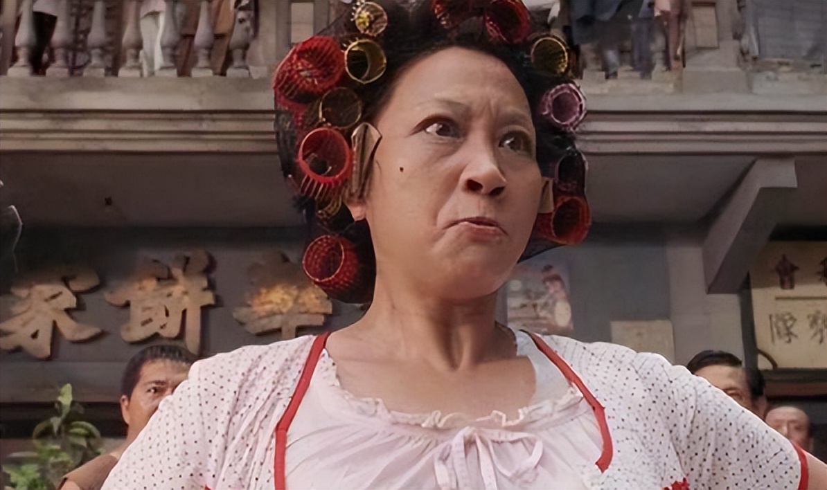 上怼洪金宝,下训成龙,被周星驰"三顾茅庐"的元秋有何魅力?