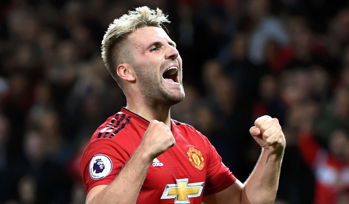 曼联vs埃弗顿:王牌飞翼复出,芒特伤停b费领衔进攻,马夏尔冲锋