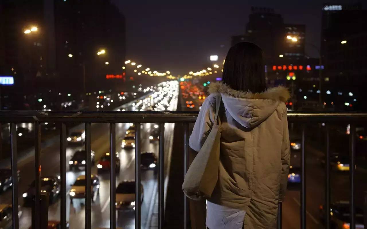 连续三年下滑,北京人口负增长16.9万,谁赶走了京津冀的打工人?
