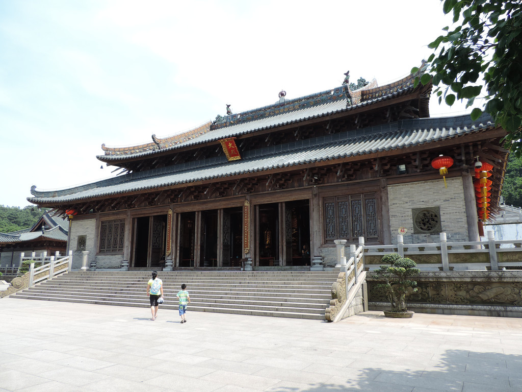 江西有石门古刹之称的寺庙,南北纵向的中轴线有正殿四重