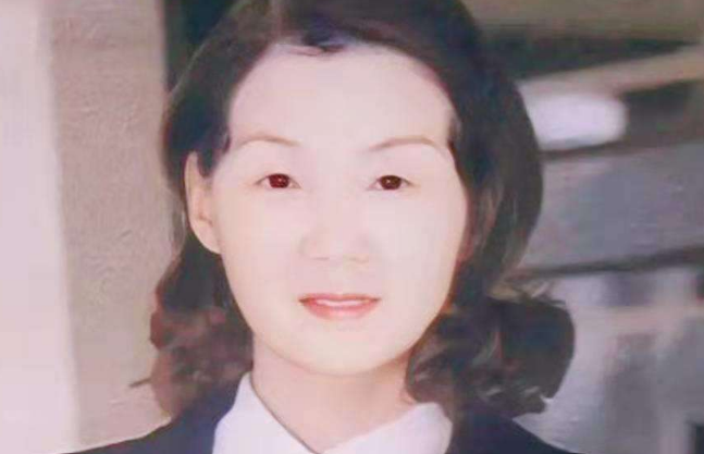 吴胜明:"大姐大"沦为死刑犯,70岁出狱后扫厕所,如今身家千万