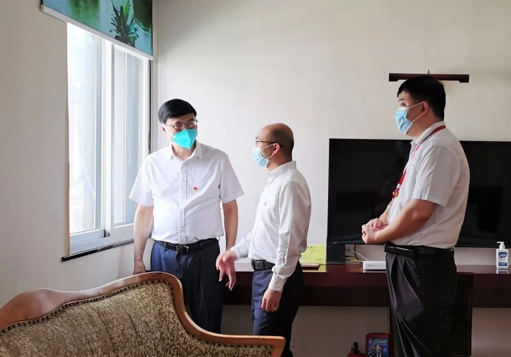 市国资委党委书记,主任陈浩钿带队到岭南集团旗下定点隔离酒店慰问