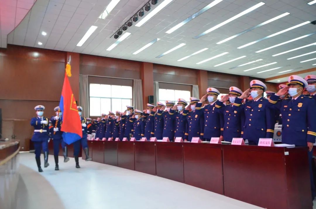 总队隆重举行第二批新招录消防员入职教育训练结训典礼