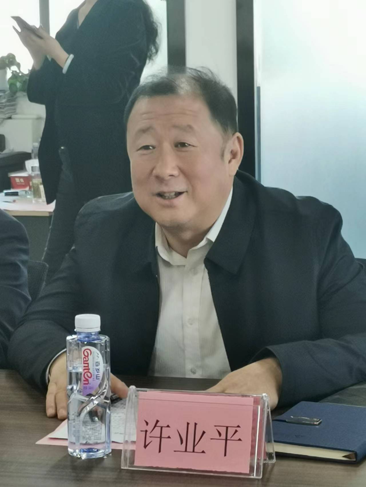 太平洋建设创始人严介和在淮安商会参观考察并出席企业家座谈会