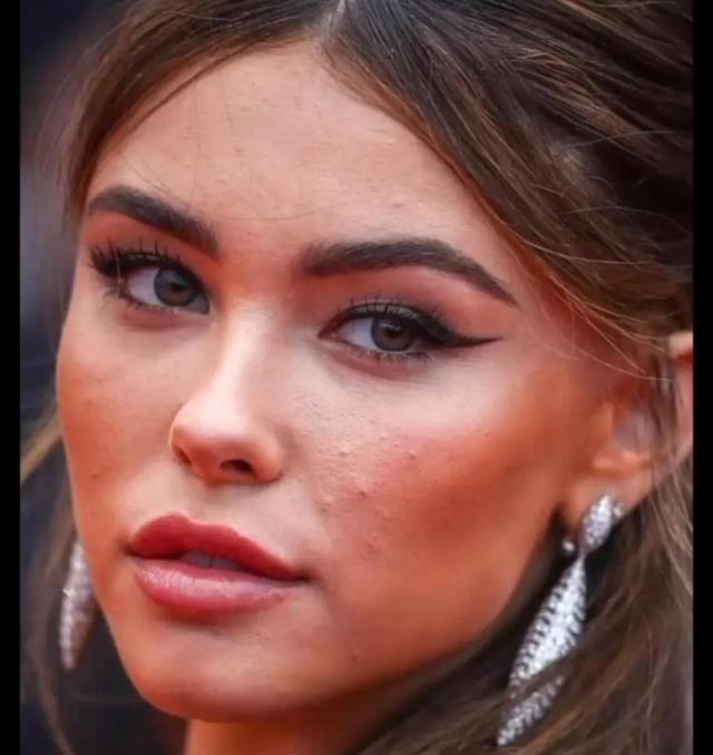 拒绝精修容貌焦虑:原来没了精修的明星皮肤竟也是如此多的缺陷