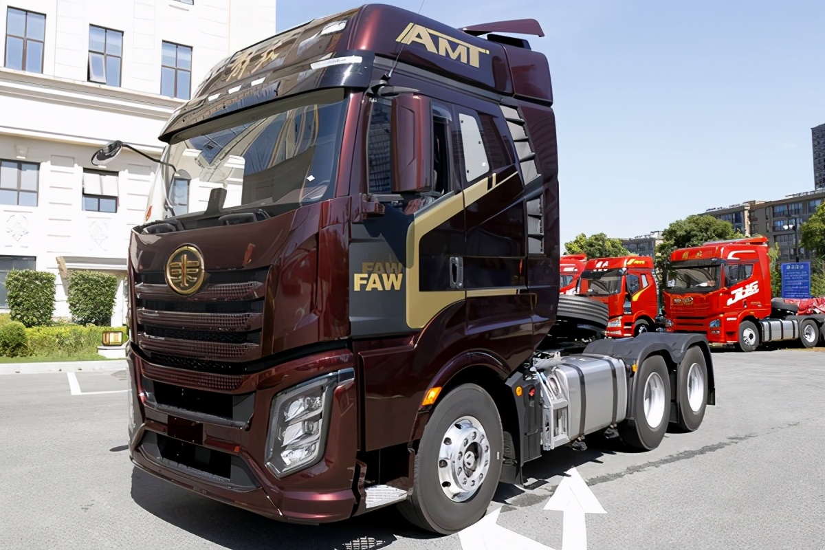 详解新款解放j6平地板牵引车,外观内饰底盘全是新模样