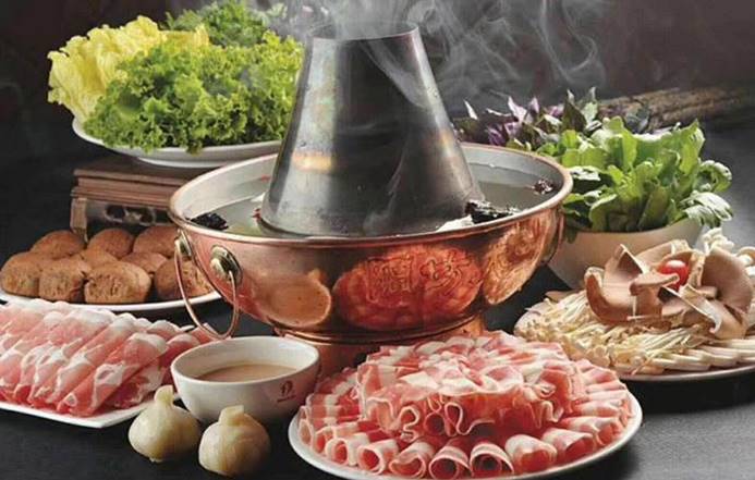 北京涮锅子:铜锅里的京味文化