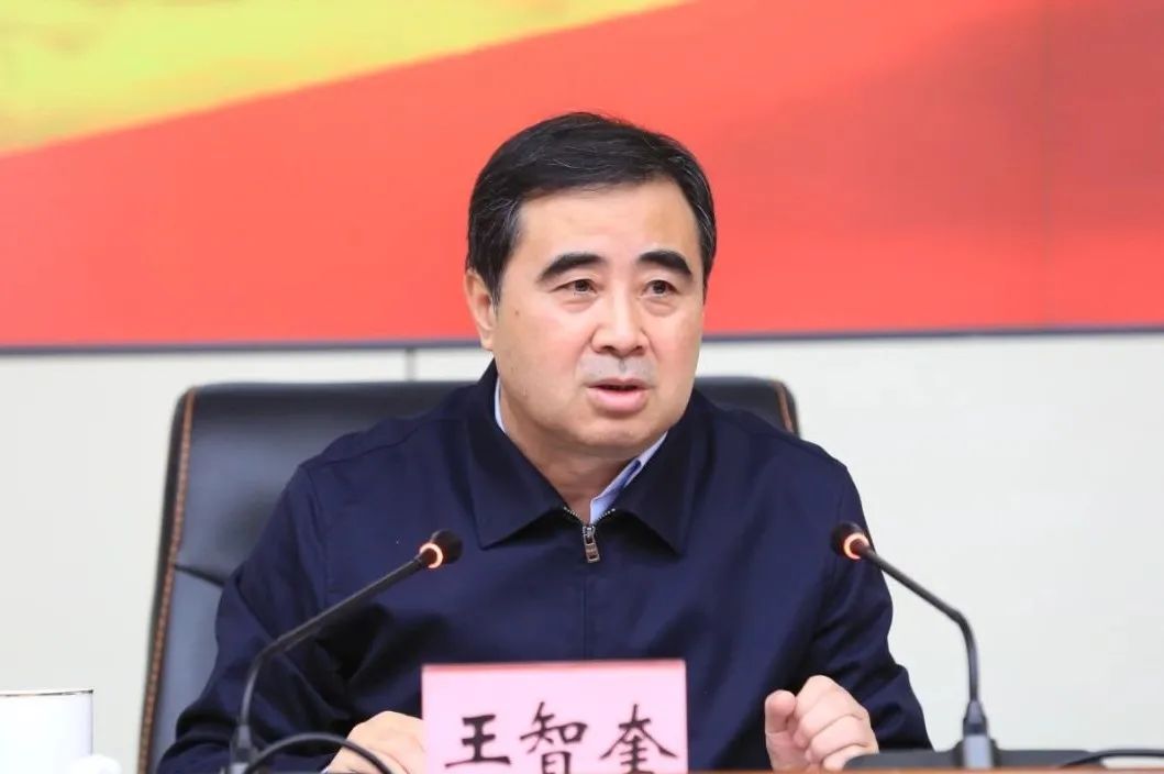 王智奎为龙江森工集团党员干部作专题党课辅导