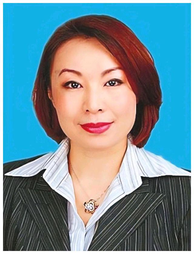 云南最美贪官罗敏,美色开路,利用身体升职,与3名领导有染